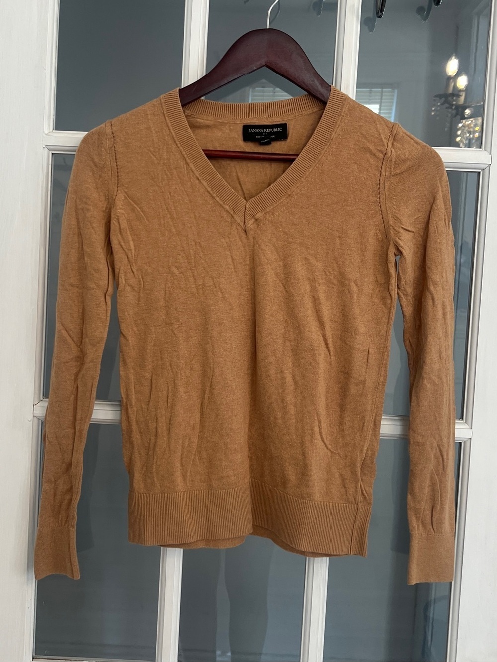 BANANA REPUBLIC Women's Camel Tan V-Neck Forever Sweater Size XS